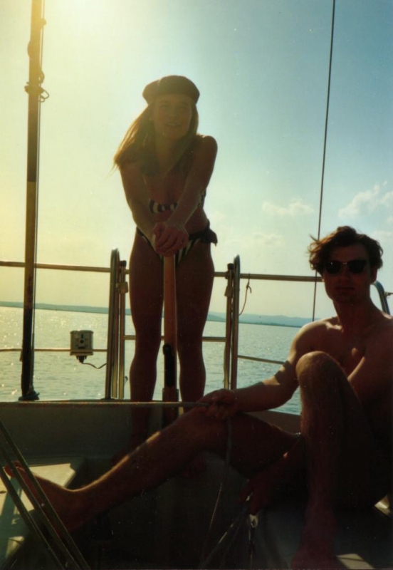 Rina und Claus am Schiff